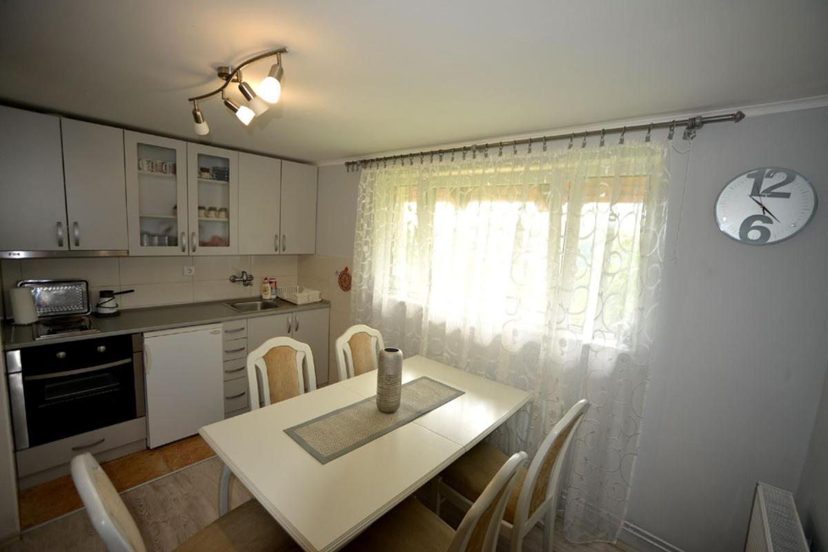 Apartment Vihor ซลาตีบอร์ ภายนอก รูปภาพ
