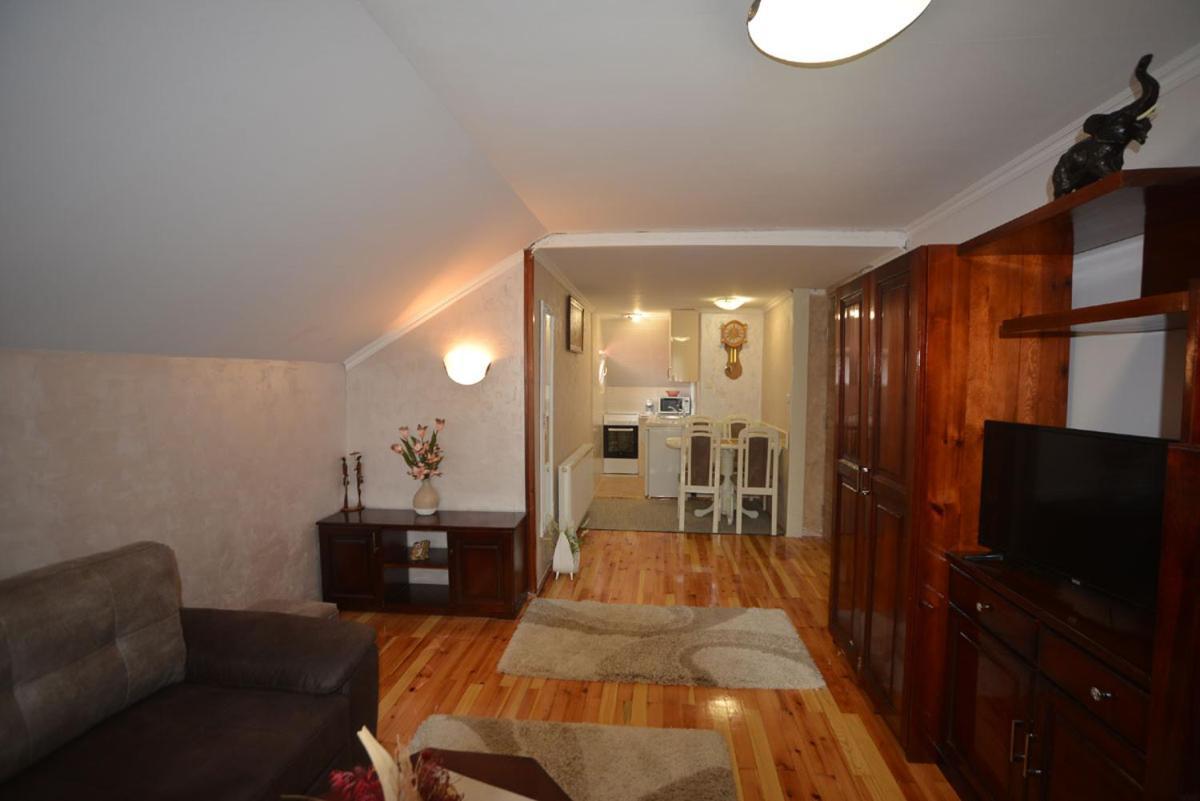 Apartment Vihor ซลาตีบอร์ ภายนอก รูปภาพ